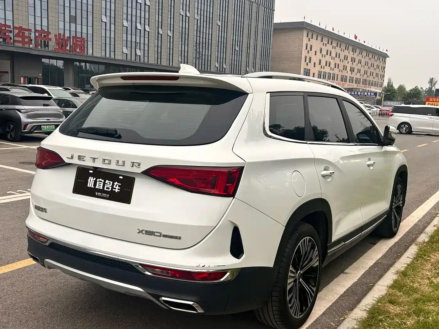 Jetour X90 2021 1.6T DCT Premium Edition 7-seater — миниатюра 16