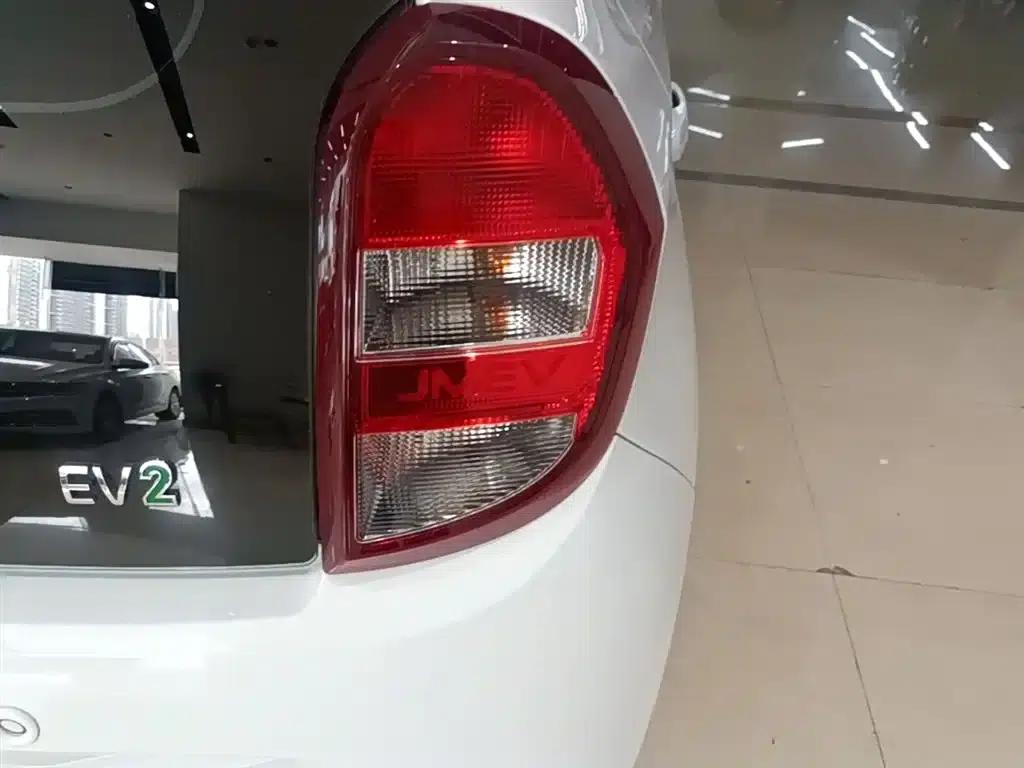 Yizhi EV2 2024 Model 201km Comfort — миниатюра 8