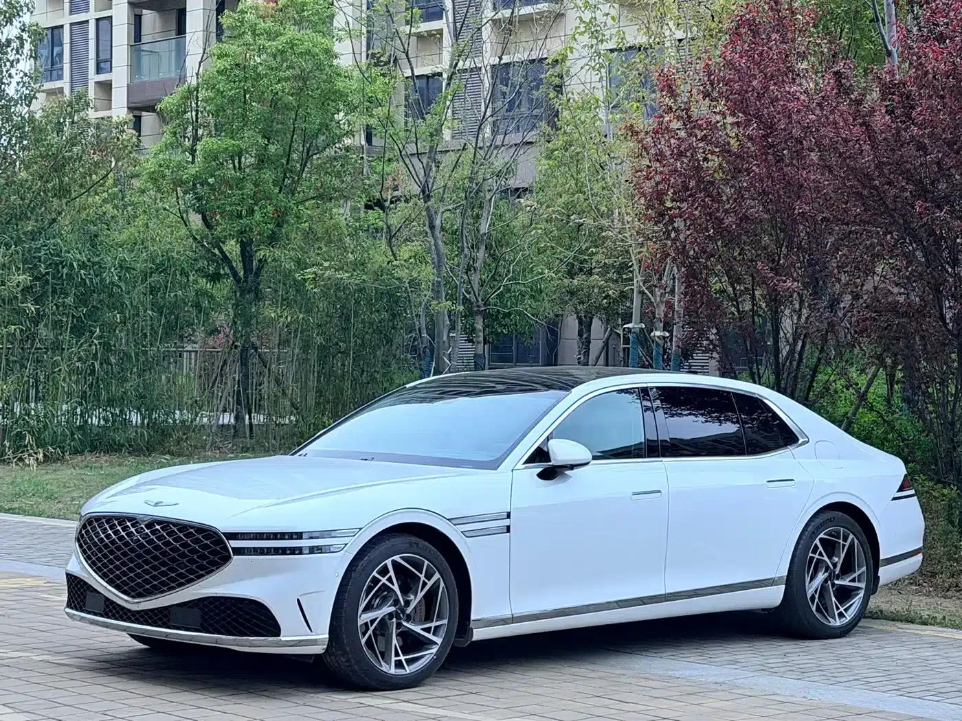 Genesis G90 2023 3.5T Flagship Edition — миниатюра 1