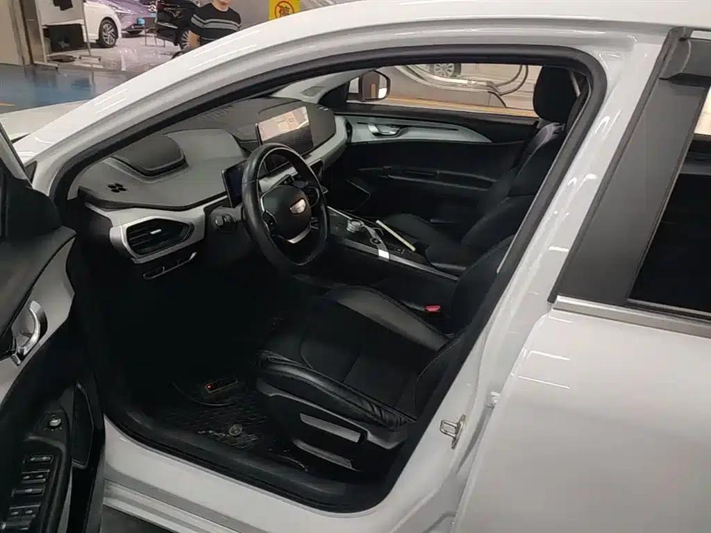 Geely Geometry A 2022 Pro 430KM Travel Edition — миниатюра 15