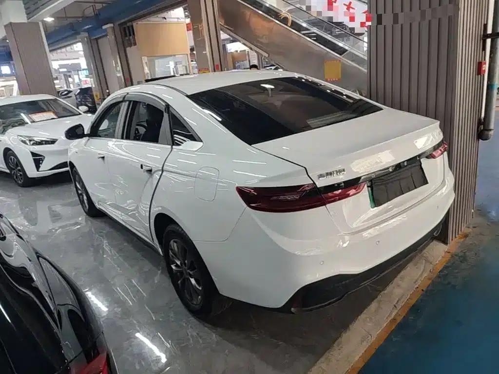 Geely Geometry A 2022 Pro 430KM Travel Edition — миниатюра 5