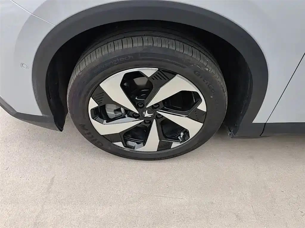 Jihu Alphard T5 2026 Range Extended Edition 1215 Yuanjing Smart Edition — миниатюра 23
