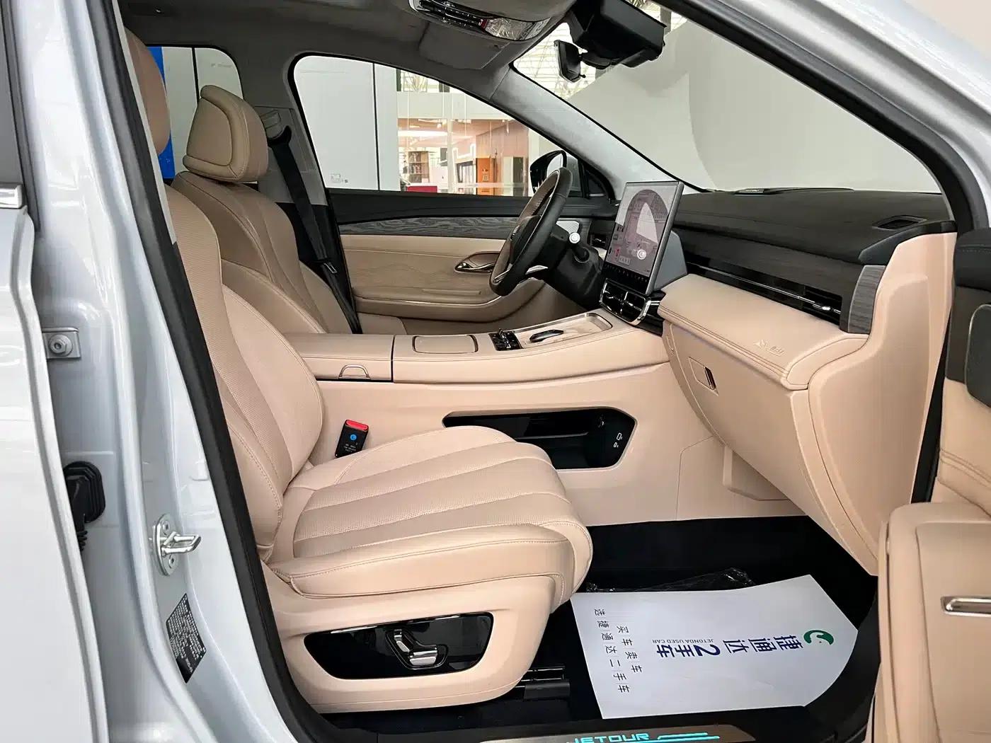 Jetour Mountain & Sea L9 2025 1.5TD 2DHT Flagship Edition 6-seater — миниатюра 11