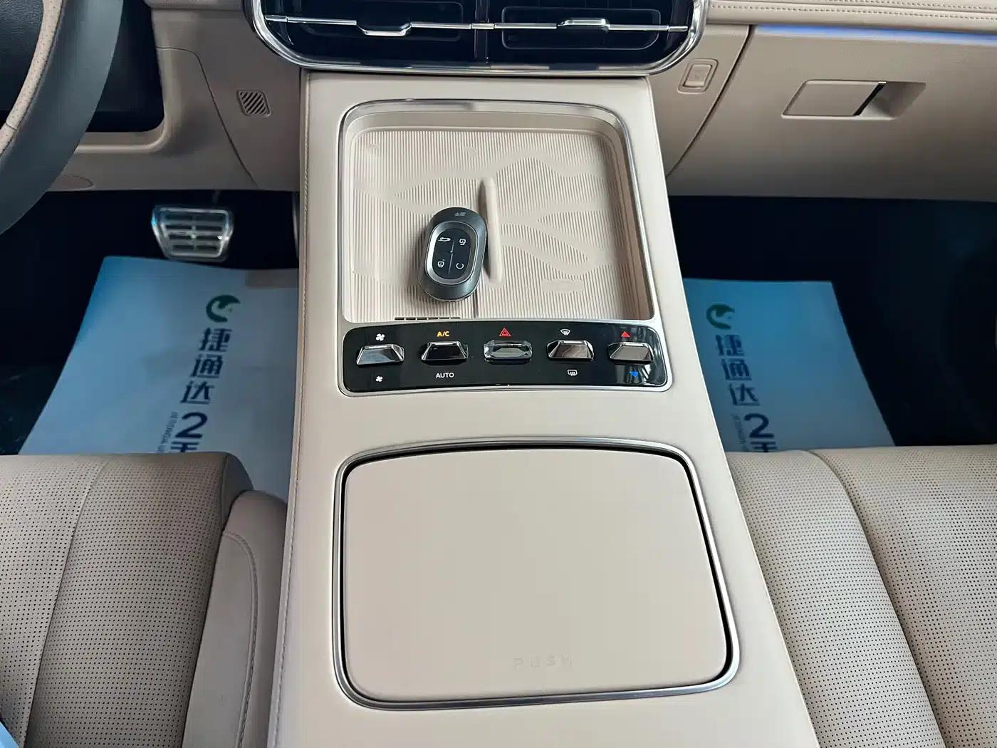 Jetour Mountain & Sea L9 2025 1.5TD 2DHT Flagship Edition 6-seater — миниатюра 24