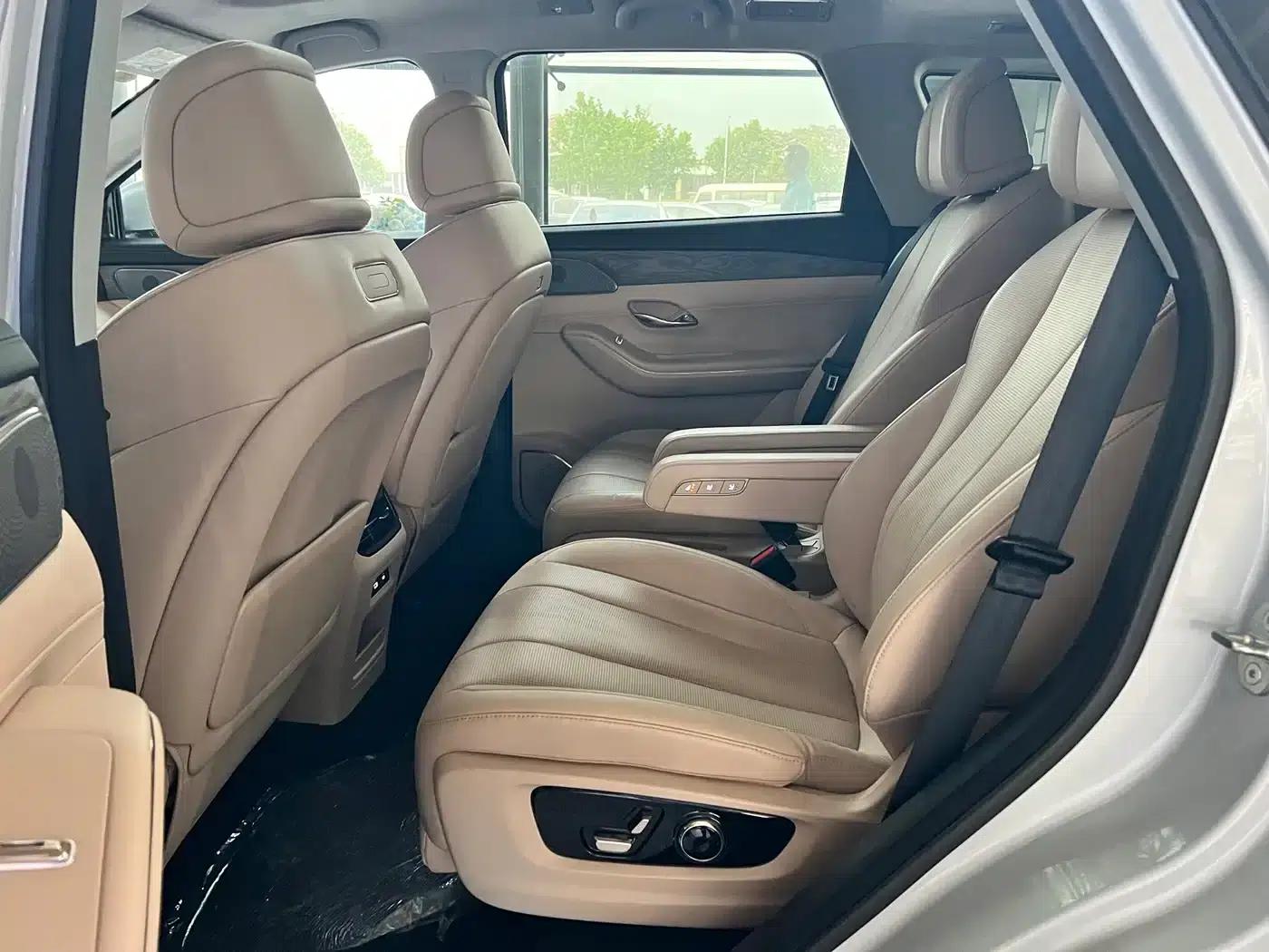 Jetour Mountain & Sea L9 2025 1.5TD 2DHT Flagship Edition 6-seater — миниатюра 26