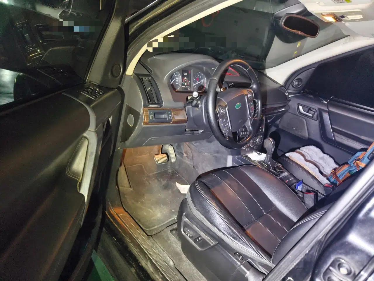 Land Rover Freelander 2 2013 2.0T Si4 SE Gasoline Edition — миниатюра 17