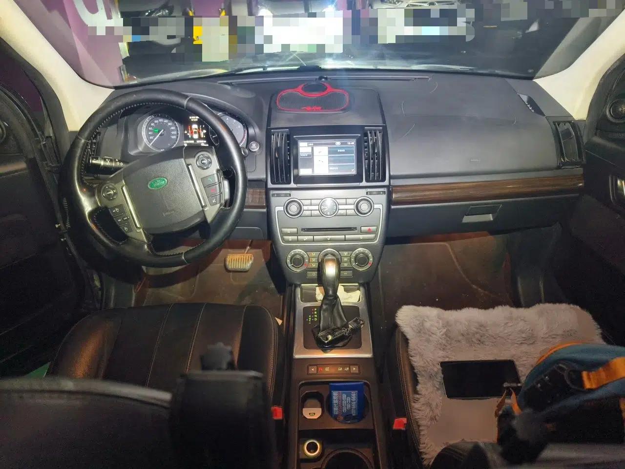 Land Rover Freelander 2 2013 2.0T Si4 SE Gasoline Edition — миниатюра 10