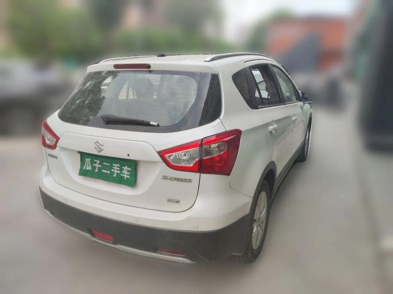 Suzuki S-Cross 2014 1.6L Manual Two-Wheel Drive Elite Model — миниатюра 6
