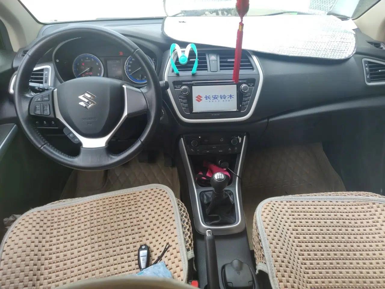 Suzuki S-Cross 2014 1.6L Manual Two-Wheel Drive Elite Model — миниатюра 10