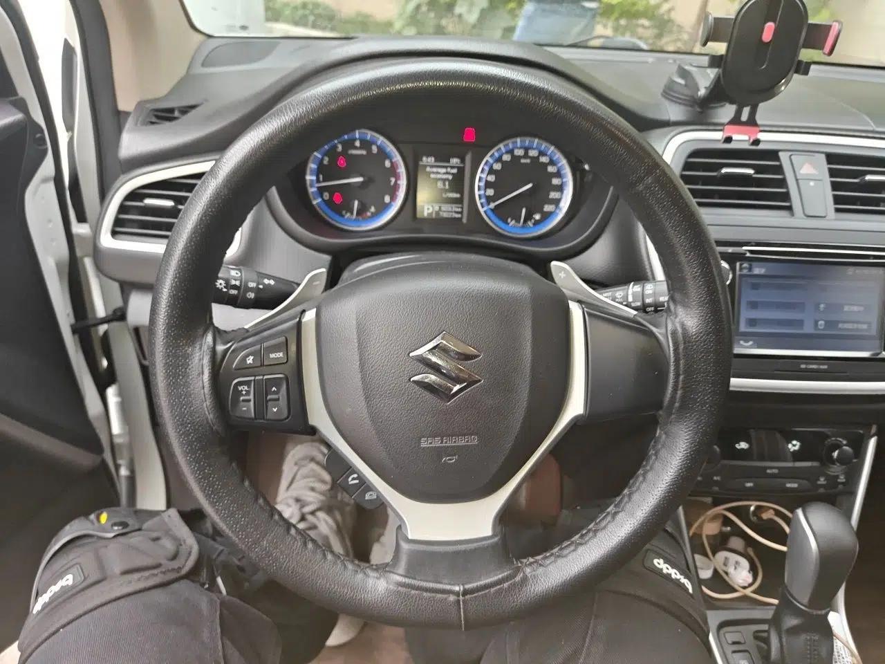 Suzuki S-Cross 2014 1.6L CVT Two-Wheel Drive Elite Version — миниатюра 7
