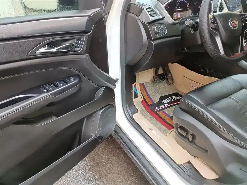 2013 Cadillac SRX 3.0L Premium Edition — миниатюра 11