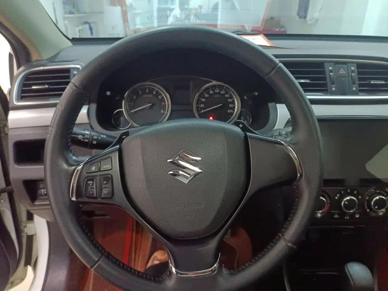 Suzuki Alivio 2015 1.6L Automatic Enjoyment Model — миниатюра 11