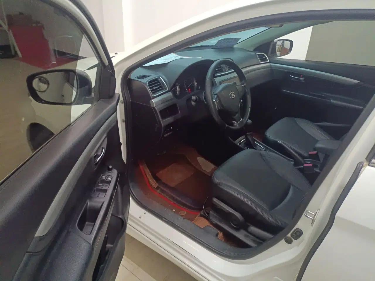 Suzuki Alivio 2015 1.6L Automatic Enjoyment Model — миниатюра 17