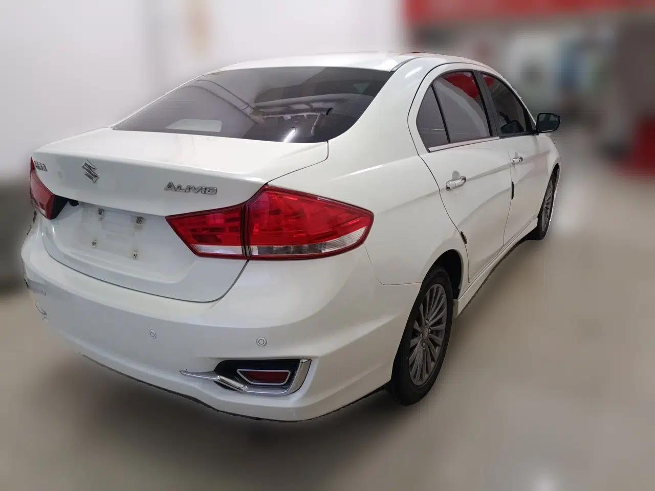 Suzuki Alivio 2015 1.6L Automatic Enjoyment Model — миниатюра 6