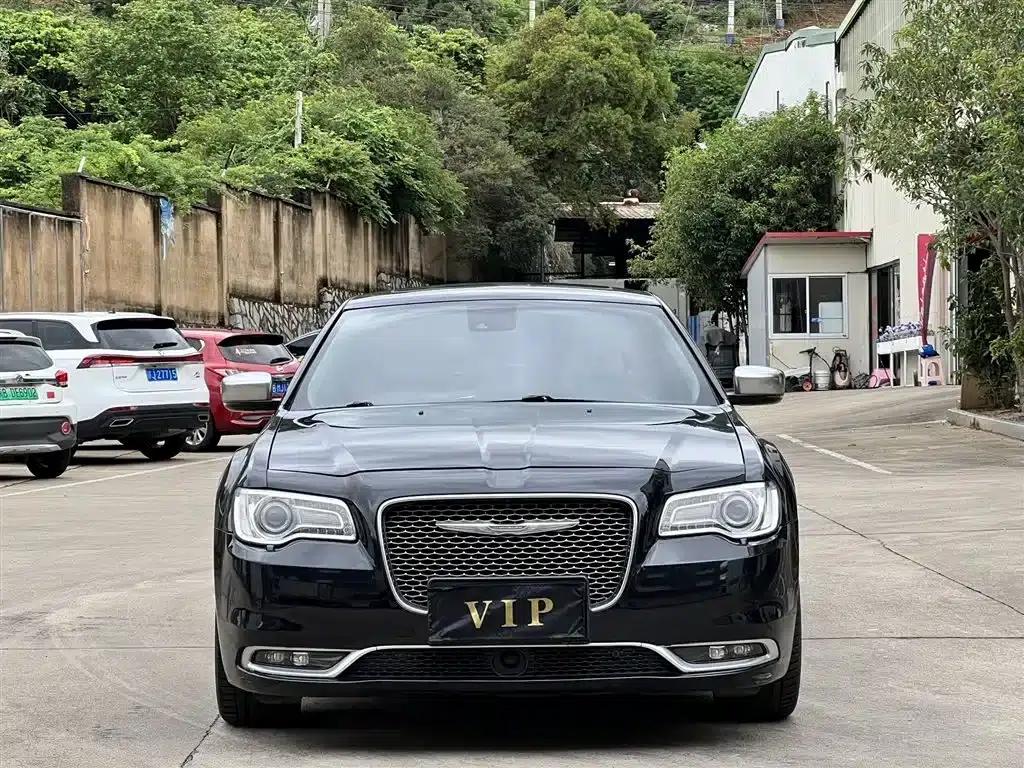 2016 Chrysler 300C Imported Model 3.0L Super Edition — миниатюра 2