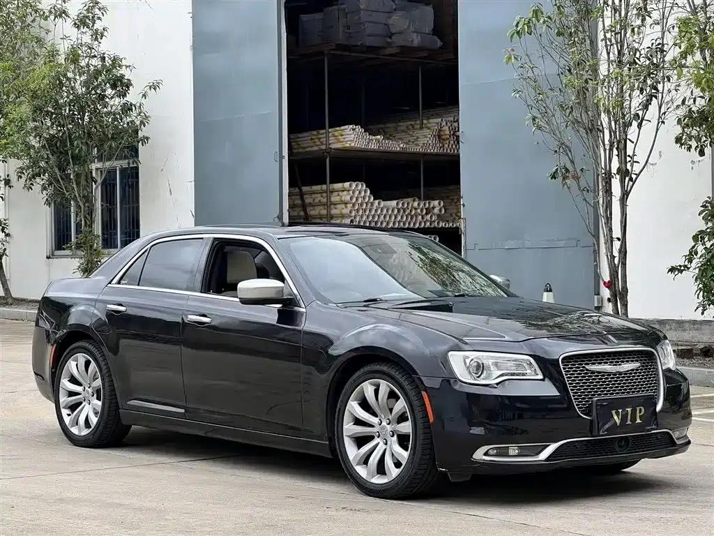 2016 Chrysler 300C Imported Model 3.0L Super Edition — миниатюра 3