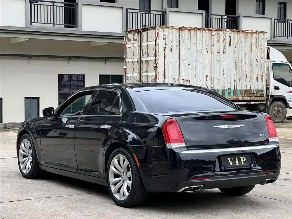 2016 Chrysler 300C Imported Model 3.0L Super Edition — миниатюра 6