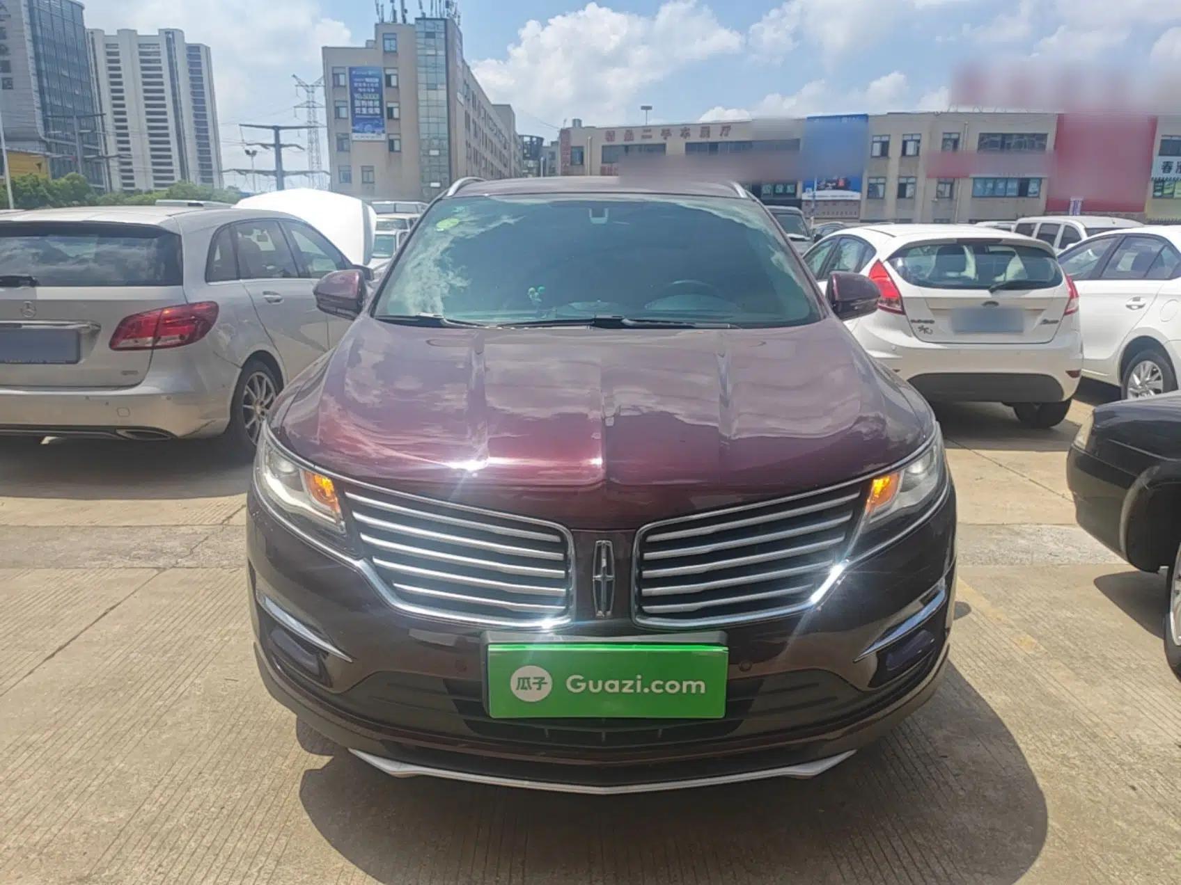 Lincoln MKC 2017 2.0T Four-Wheel Drive Prestige Edition — миниатюра 2