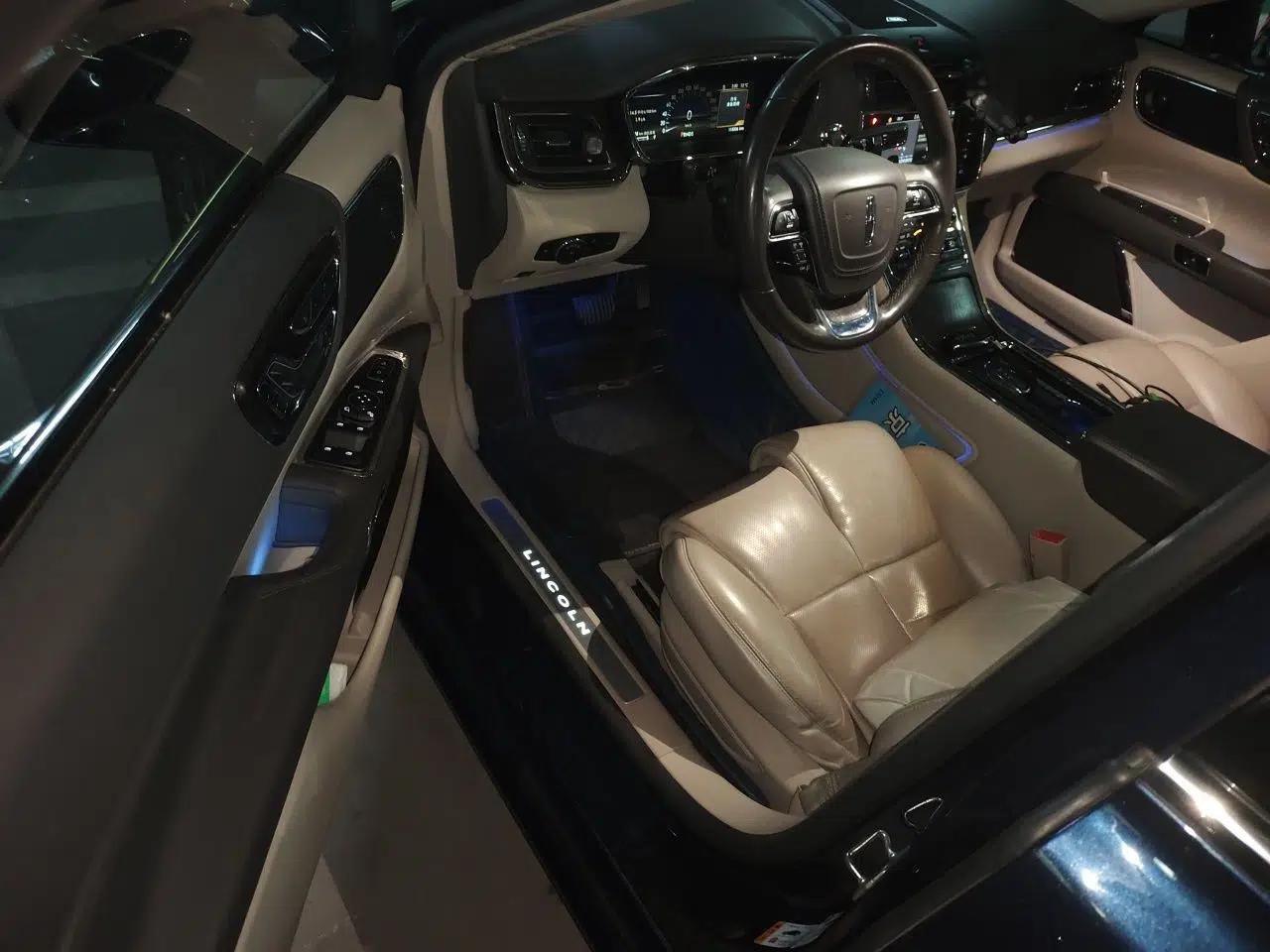 Lincoln Continental 2017 3.0T Four-Wheel Drive Prestige Edition — миниатюра 19