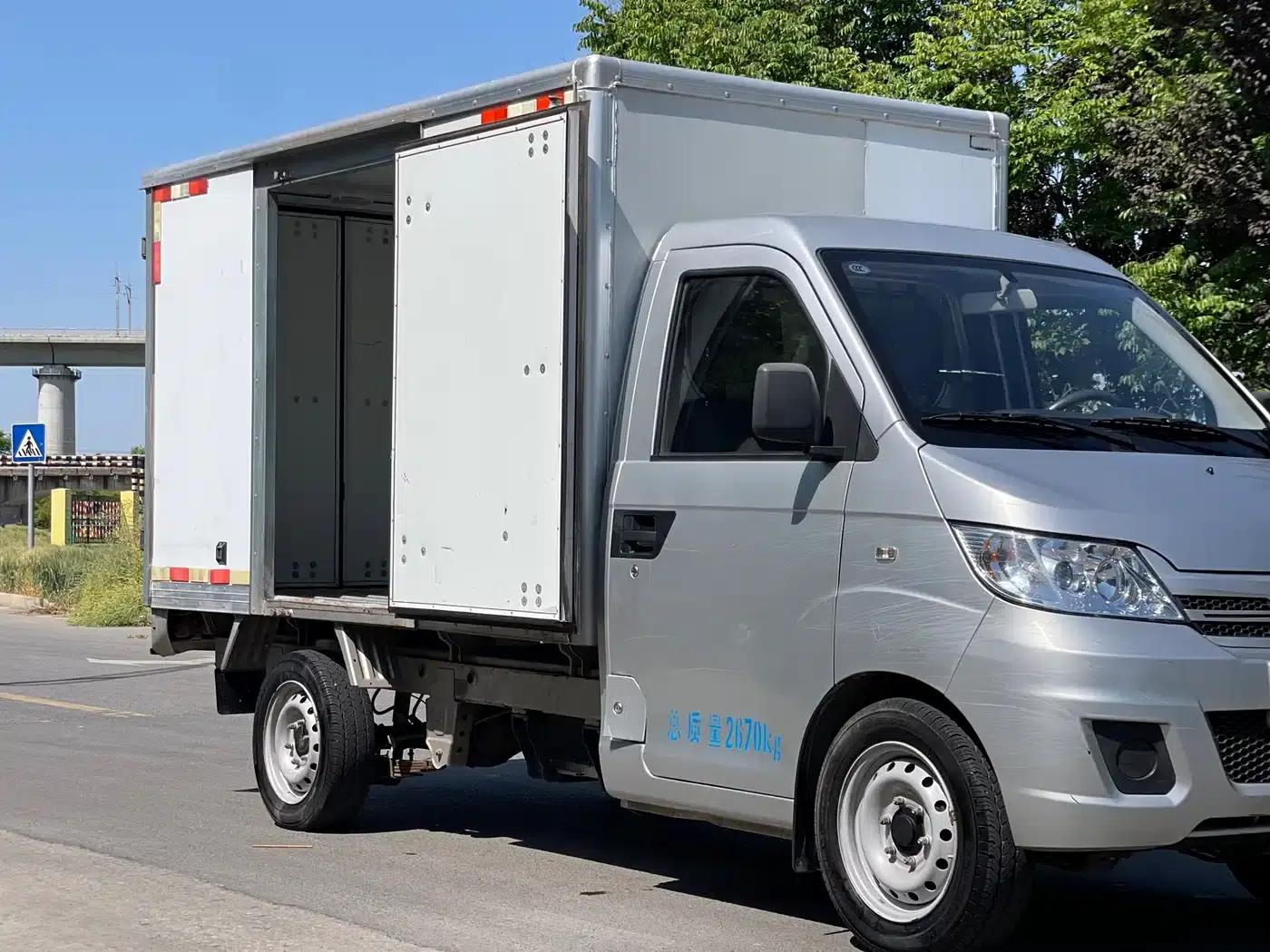 UJING EV 2022 Standard Van — миниатюра 11