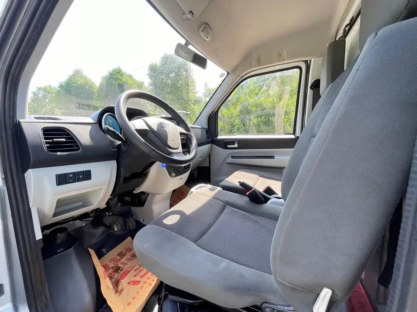 UJING EV 2022 Standard Van — миниатюра 8