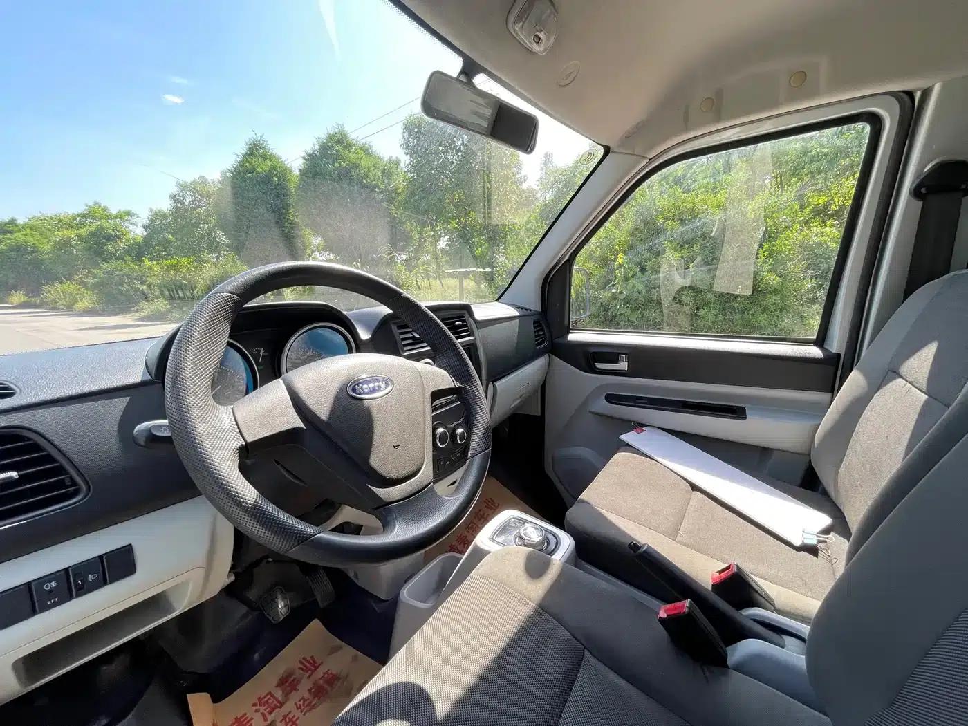 UJING EV 2022 Standard Van — миниатюра 10