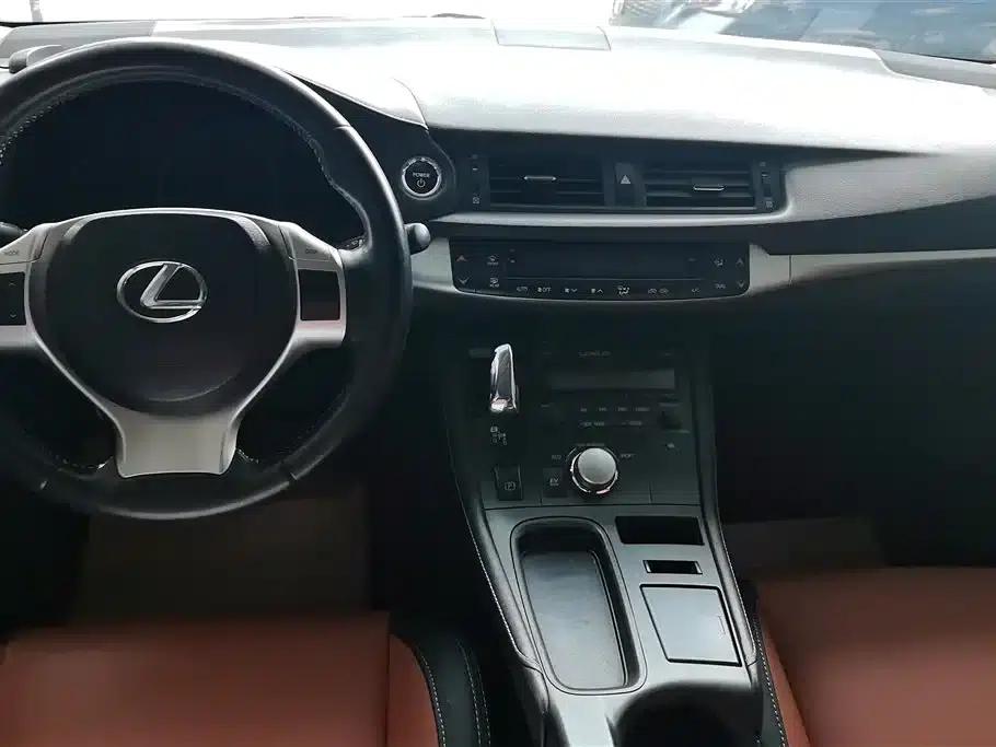 Lexus CT 2012 CT200h Elite Edition — миниатюра 12