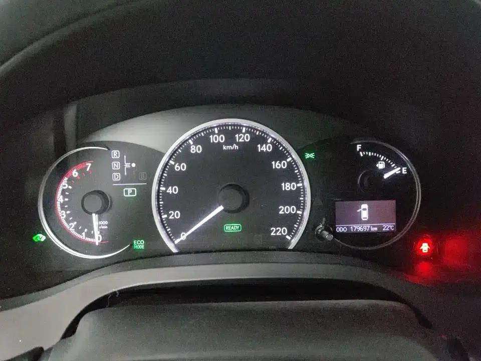 Lexus CT 2012 CT200h Elite Edition — миниатюра 4