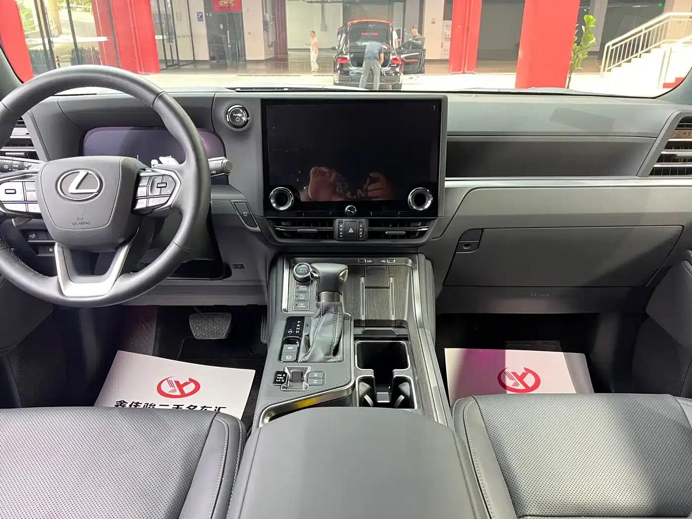 Lexus GX 2024 Overtrail Peak Edition — миниатюра 11