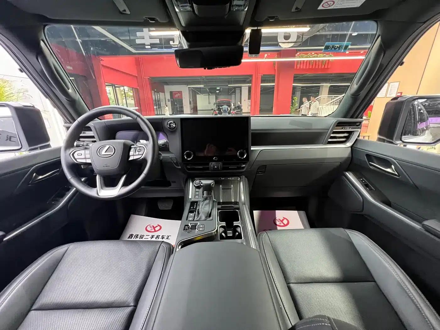 Lexus GX 2024 Overtrail Peak Edition — миниатюра 12