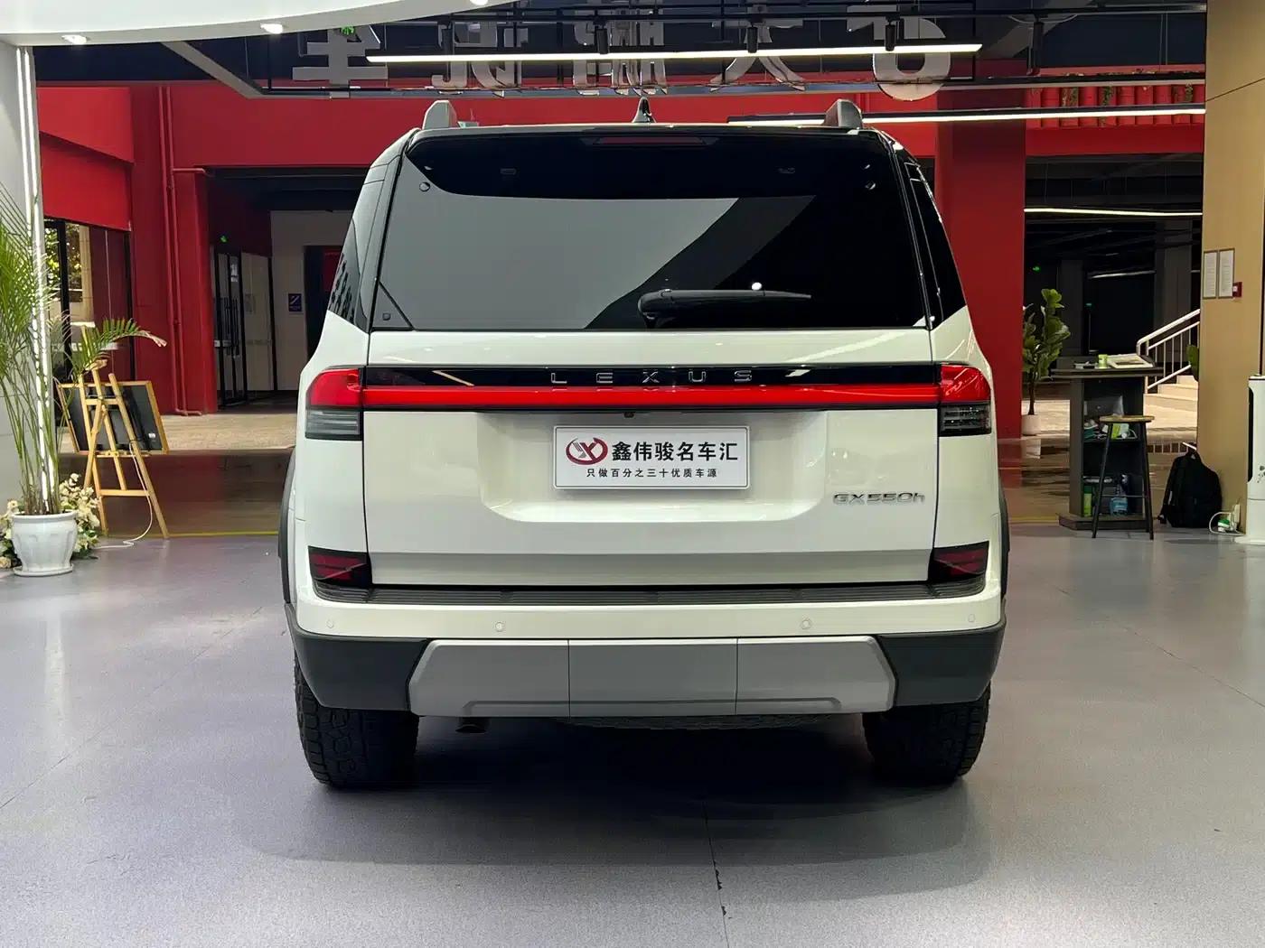 Lexus GX 2024 Overtrail Peak Edition — миниатюра 16
