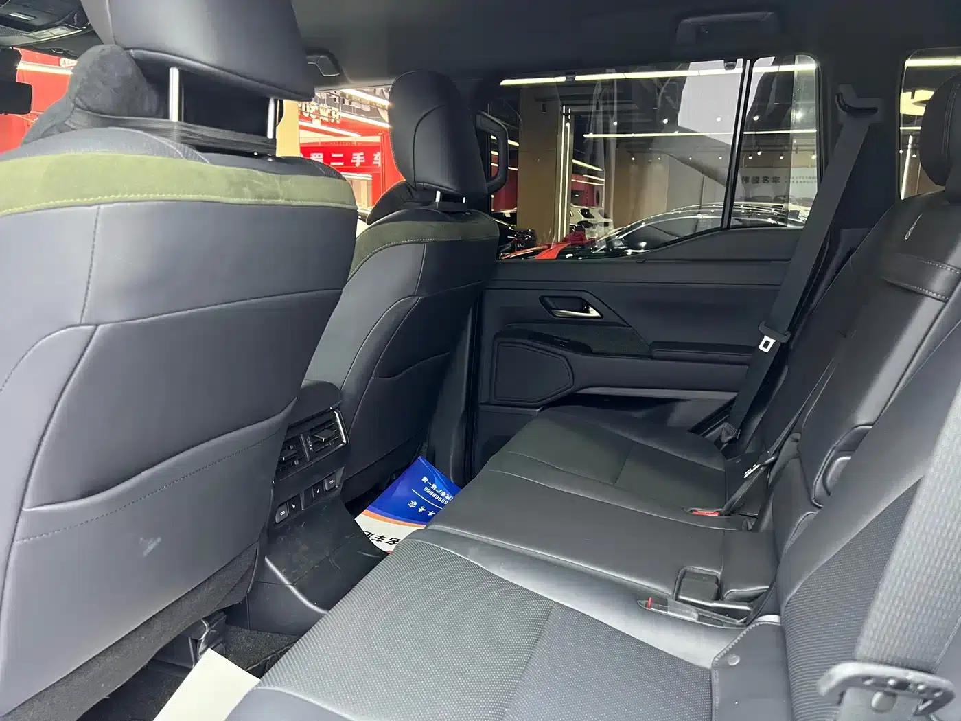 Lexus GX 2024 Overtrail Peak Edition — миниатюра 10