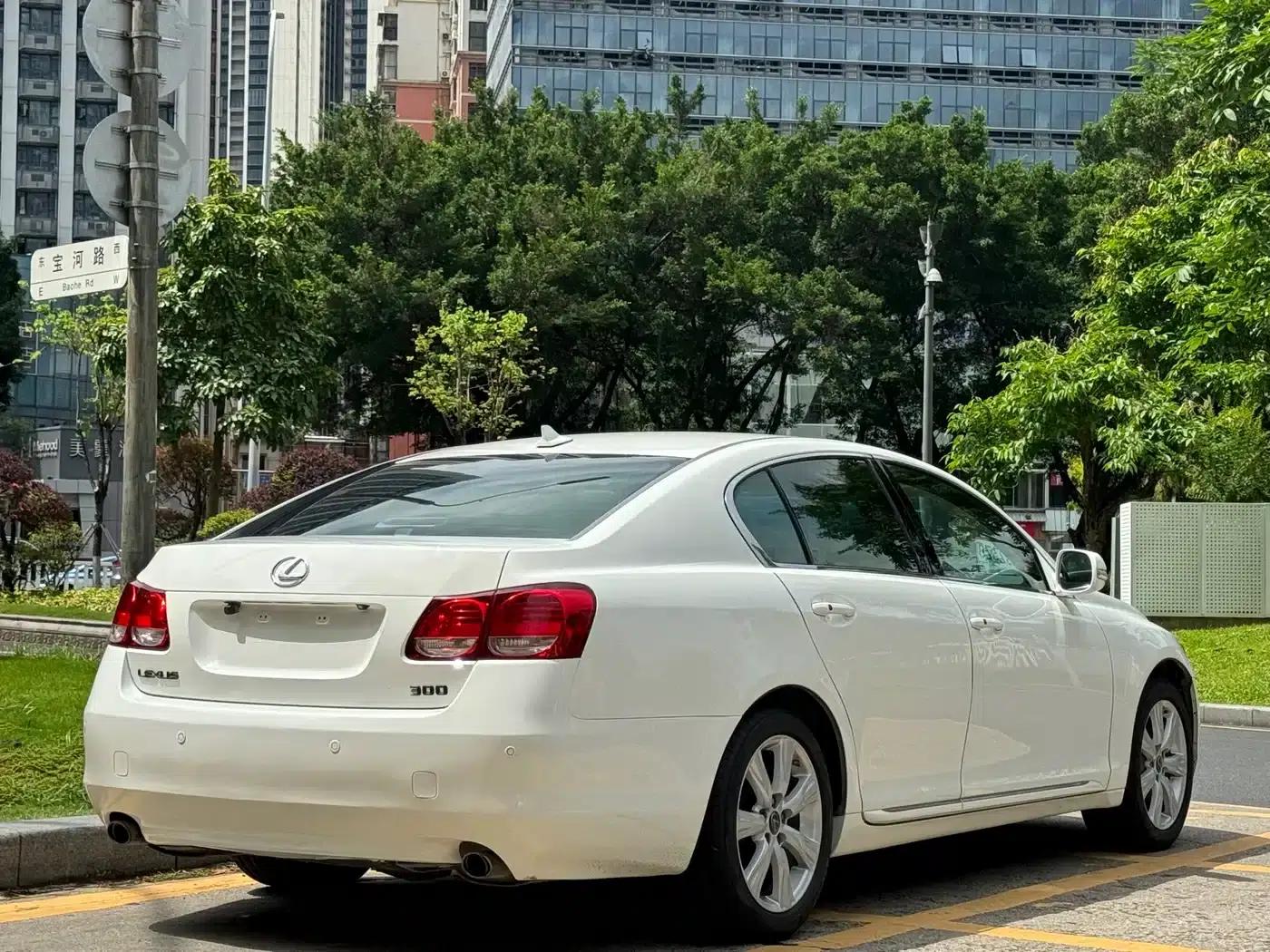 Lexus GS 2010 300 — миниатюра 13