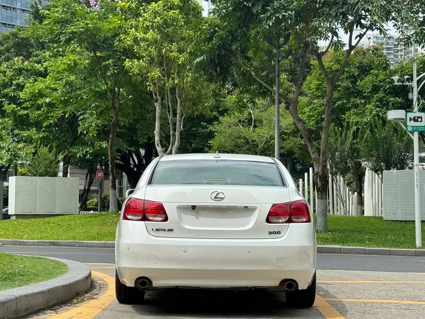 Lexus GS 2010 300 — миниатюра 14