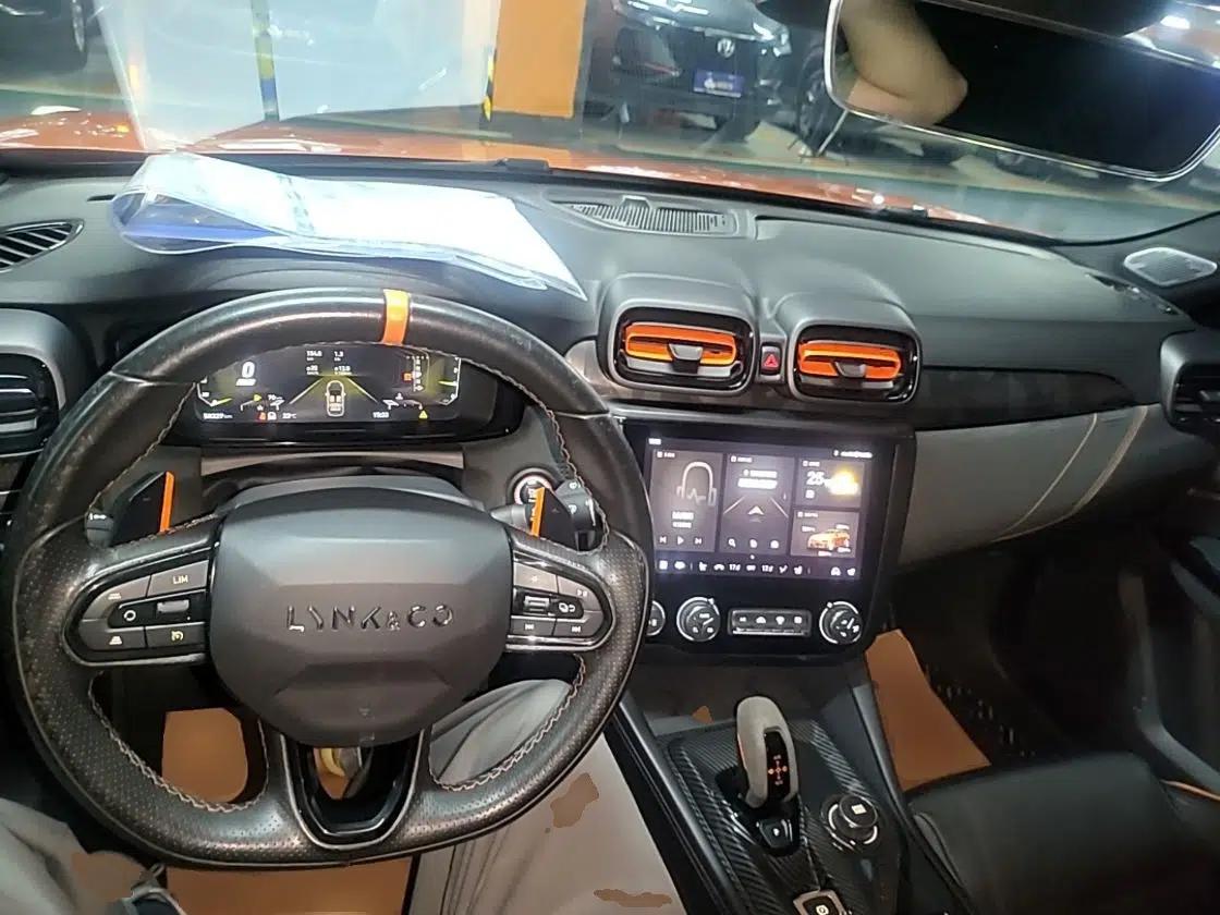 Lynk & Co 02 Hatchback 2021 2.0TD Halo — миниатюра 13