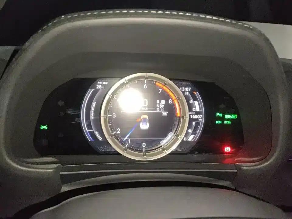 Lexus LC 2018 500h Sport — миниатюра 5
