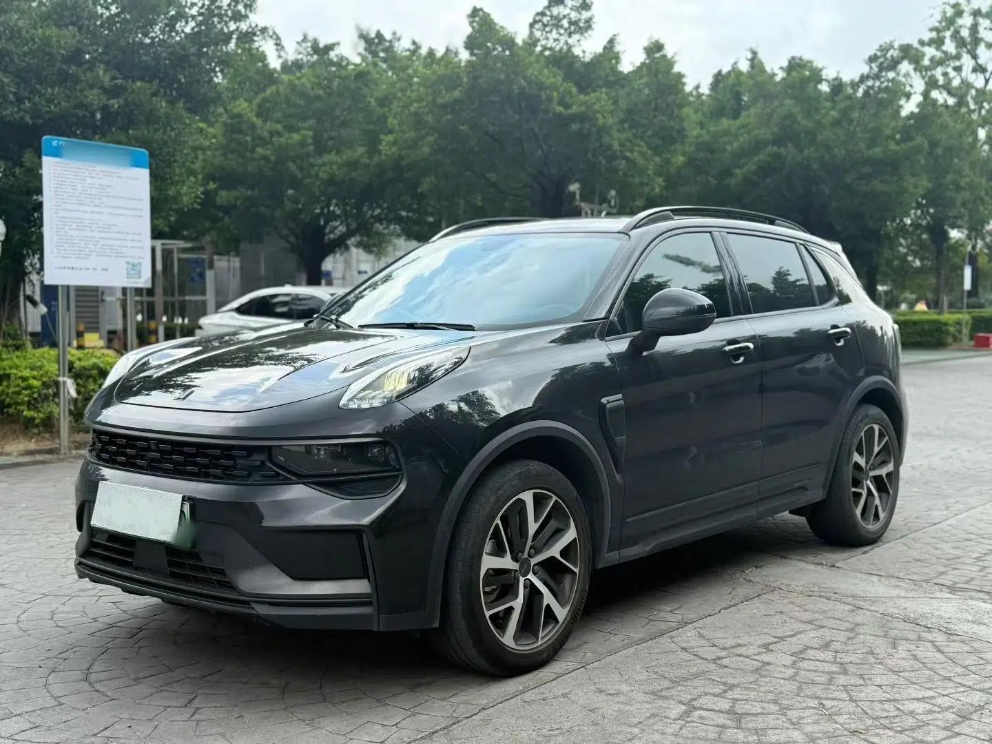 Lynk & Co 01 EM-P 2022 1.5TD PHEV Plus — миниатюра 1