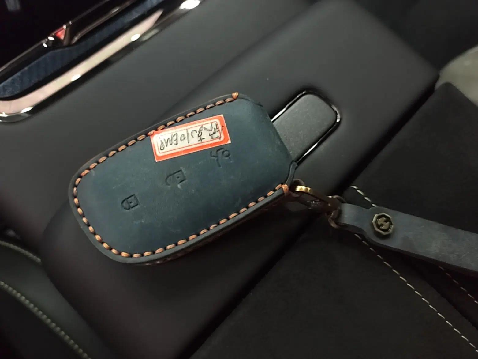 Lynk & Co 10 EM-P 2025 Model 240 All-Wheel Drive Ultra—Sport Edition — миниатюра 12