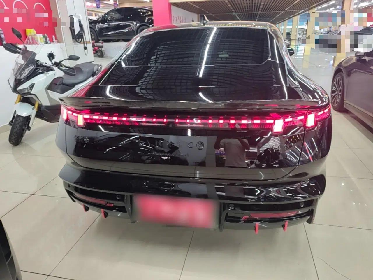 Lynk & Co 10 EM-P 2025 Model 240 All-Wheel Drive Ultra—Sport Edition — миниатюра 5