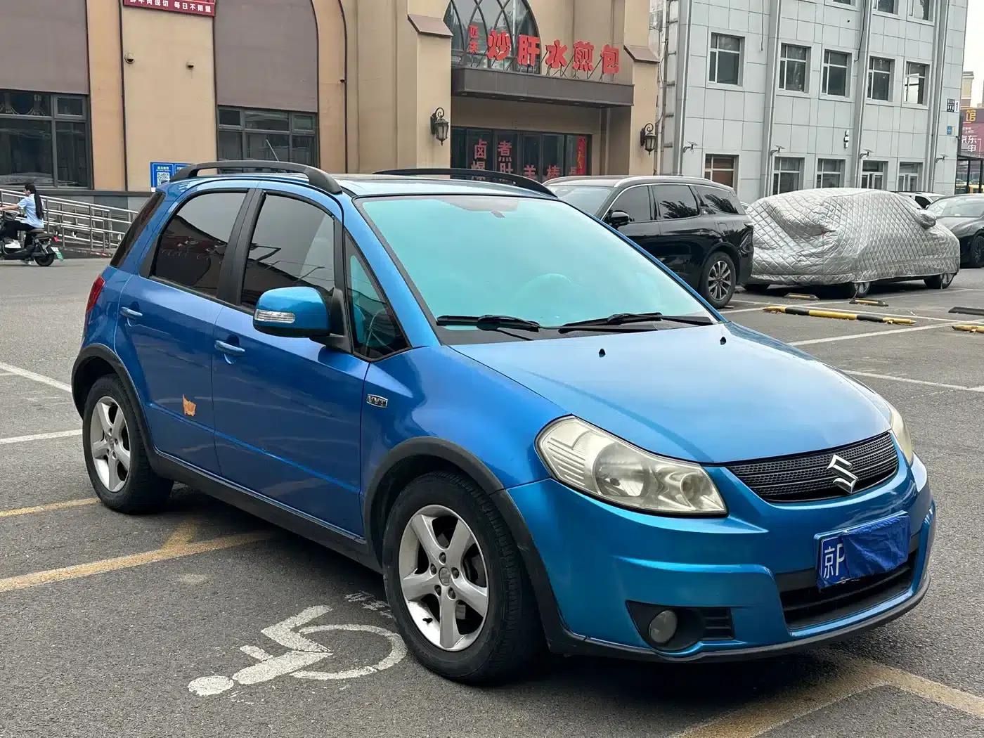 2010 Suzuki SX4 Hatchback 1.6L Automatic Champion Limited Edition — миниатюра 3
