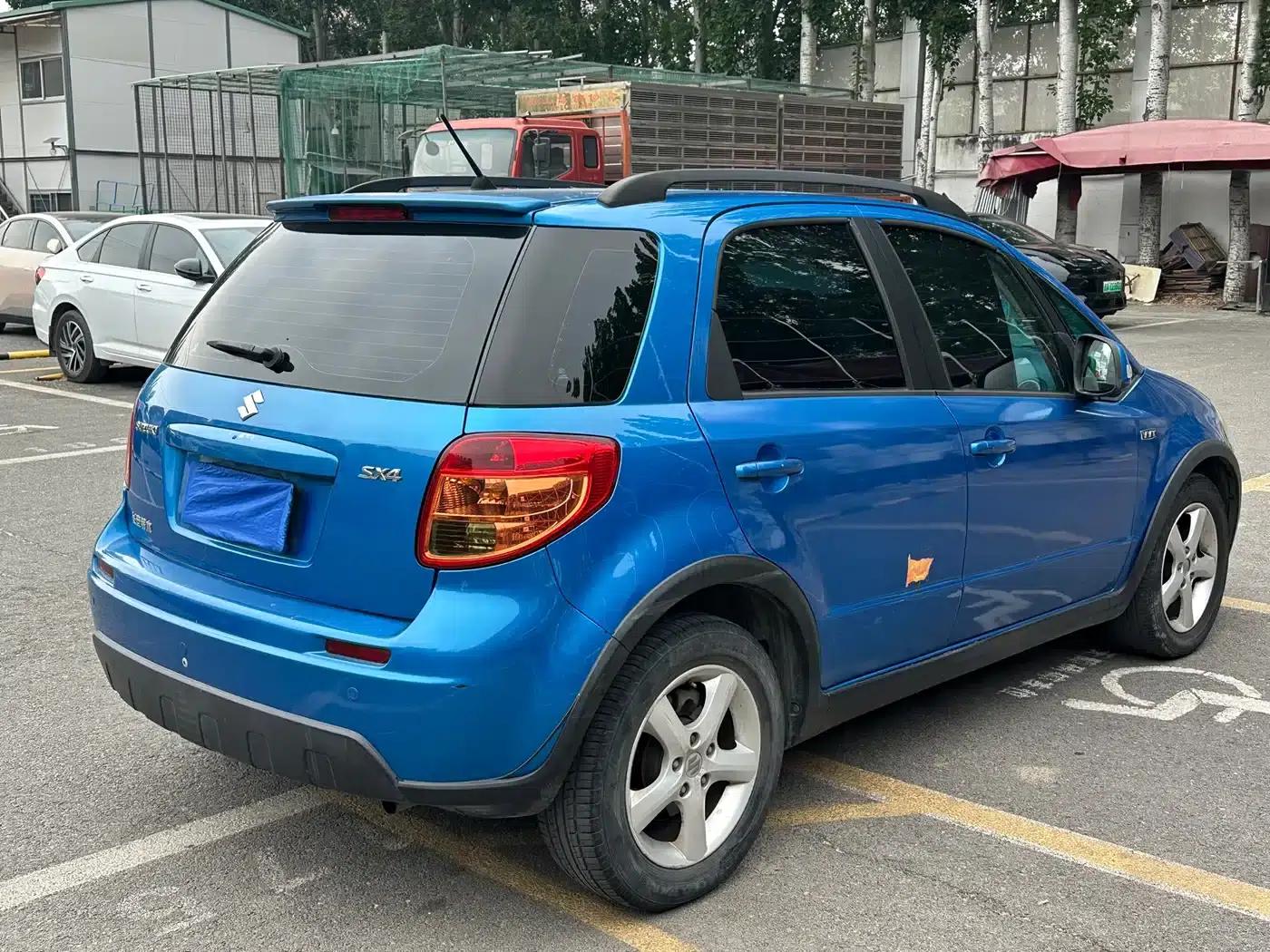 2010 Suzuki SX4 Hatchback 1.6L Automatic Champion Limited Edition — миниатюра 5