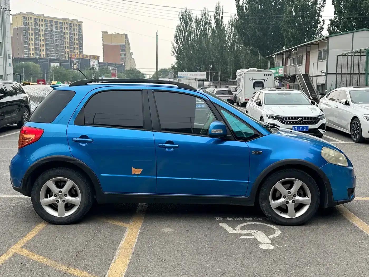 2010 Suzuki SX4 Hatchback 1.6L Automatic Champion Limited Edition — миниатюра 7