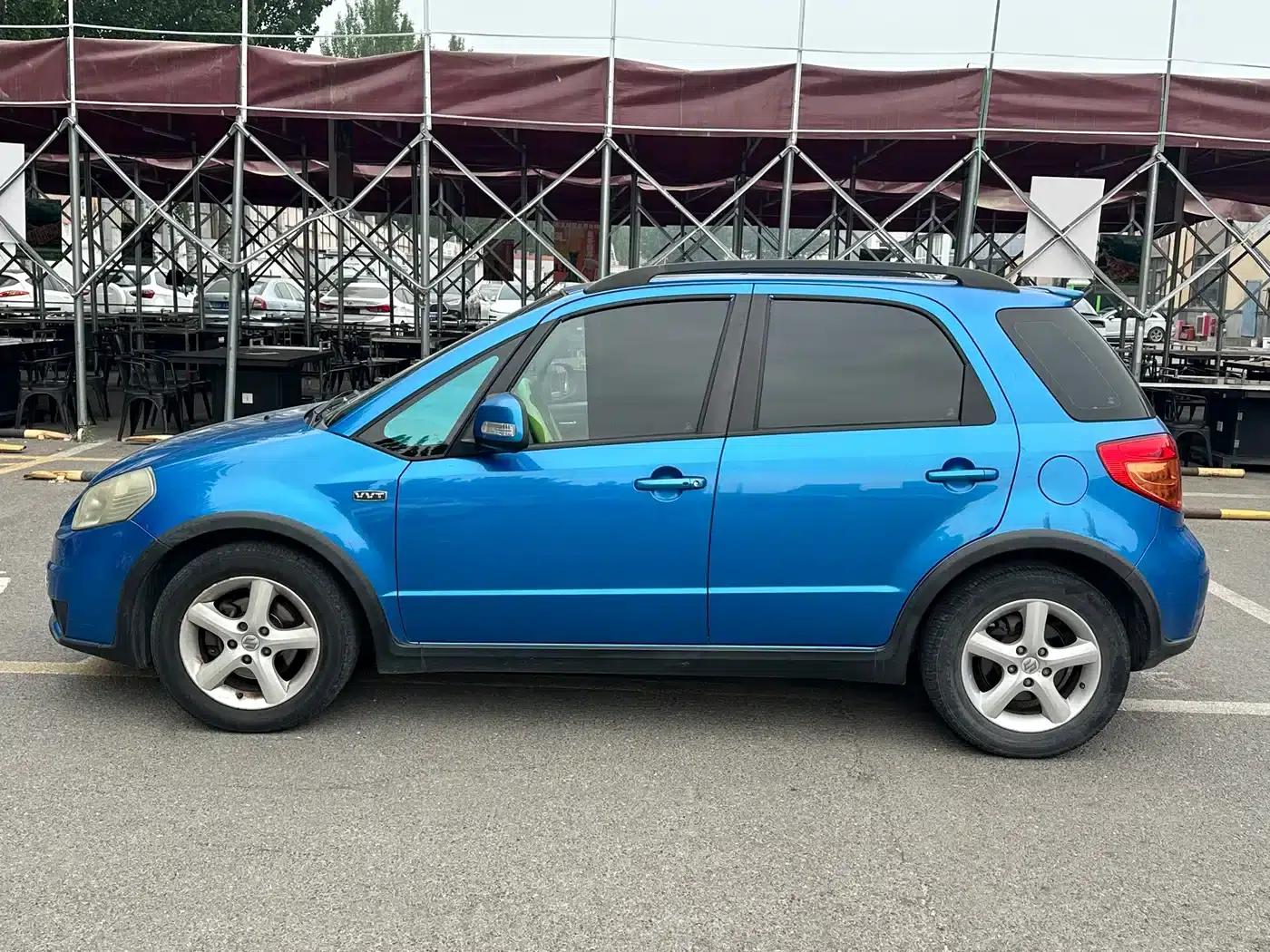 2010 Suzuki SX4 Hatchback 1.6L Automatic Champion Limited Edition — миниатюра 8