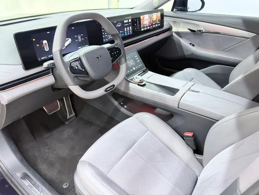 VOYAH PASSION 2024 PHEV Four-Wheel Drive Ultra-Long Range Flagship Model — миниатюра 20