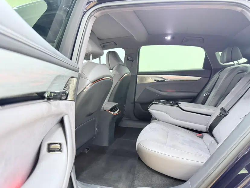 VOYAH PASSION 2024 PHEV Four-Wheel Drive Ultra-Long Range Flagship Model — миниатюра 21
