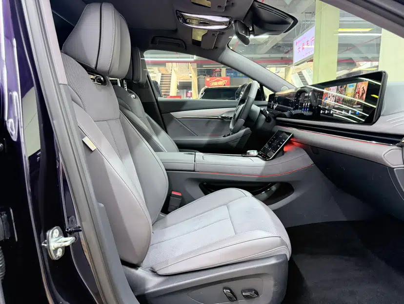 VOYAH PASSION 2024 PHEV Four-Wheel Drive Ultra-Long Range Flagship Model — миниатюра 22