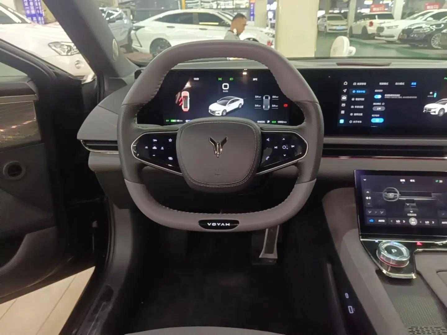 VOYAH PASSION 2024 PHEV Four-Wheel Drive Ultra-Long Range Flagship Model — миниатюра 10