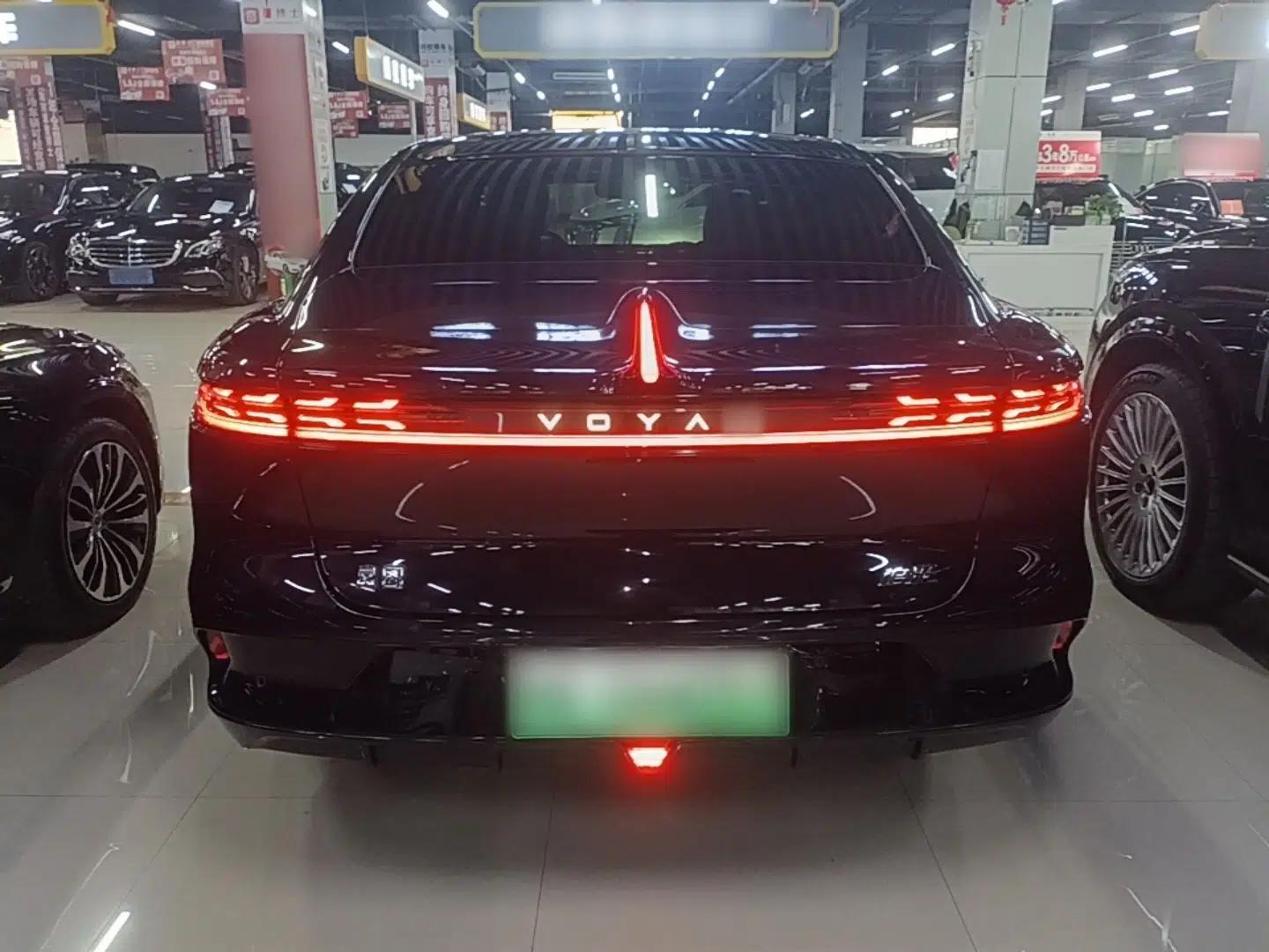 VOYAH PASSION 2024 PHEV Four-Wheel Drive Ultra-Long Range Flagship Model — миниатюра 3