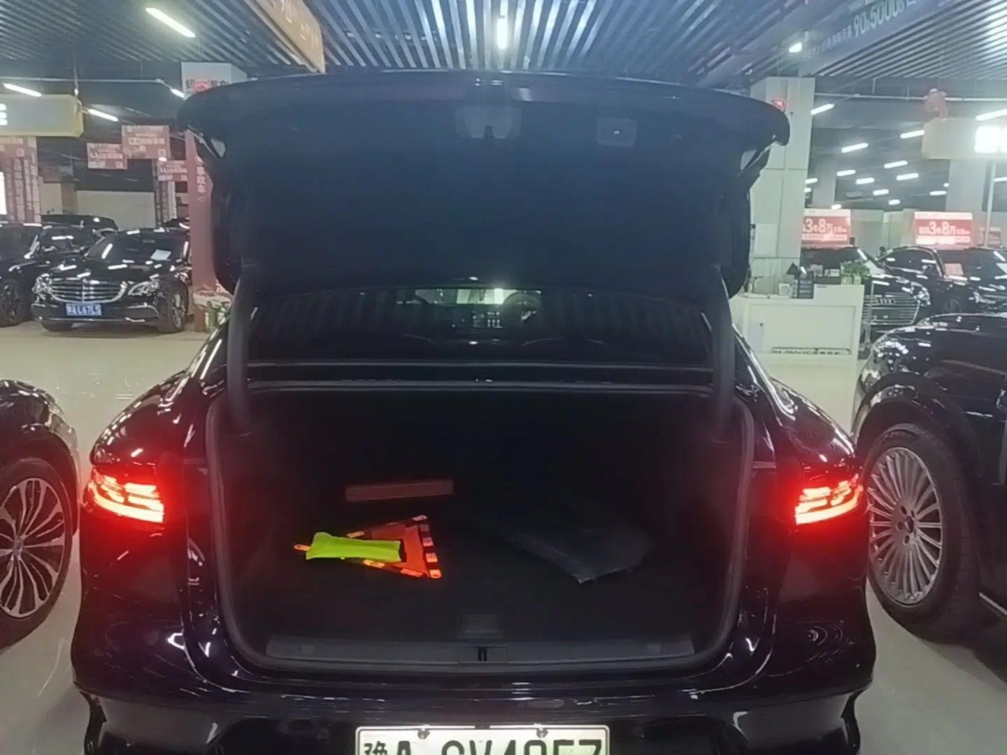 VOYAH PASSION 2024 PHEV Four-Wheel Drive Ultra-Long Range Flagship Model — миниатюра 21