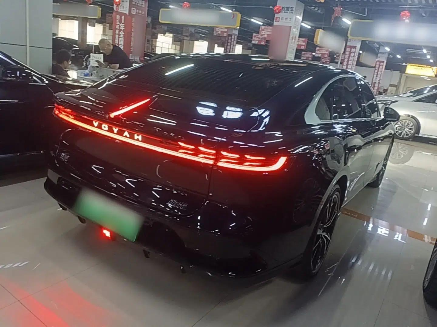 VOYAH PASSION 2024 PHEV Four-Wheel Drive Ultra-Long Range Flagship Model — миниатюра 4